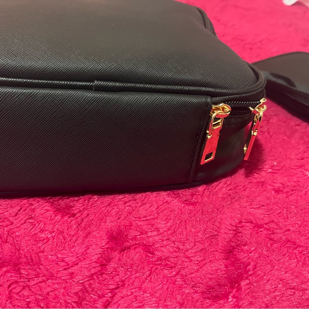 makeup and travel bag - Picture 6 of 8